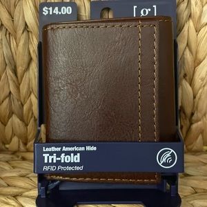 Men’s brown, leather wallet